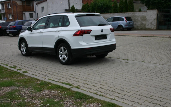 Volkswagen Tiguan cena 79900 przebieg: 63000, rok produkcji 2018 z Białogard małe 497